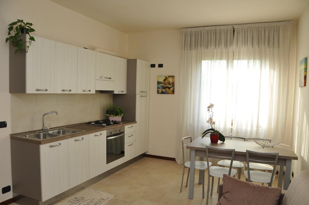 Appartamento Lago Peschiera del Garda Phòng bức ảnh