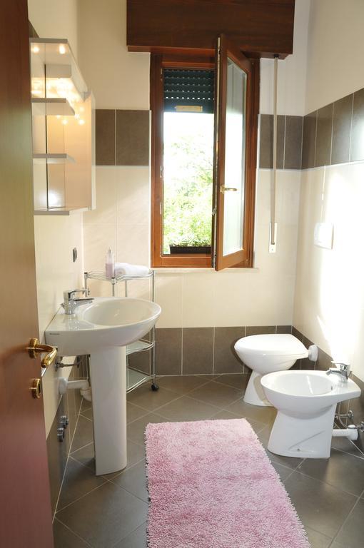 Appartamento Lago Peschiera del Garda Phòng bức ảnh